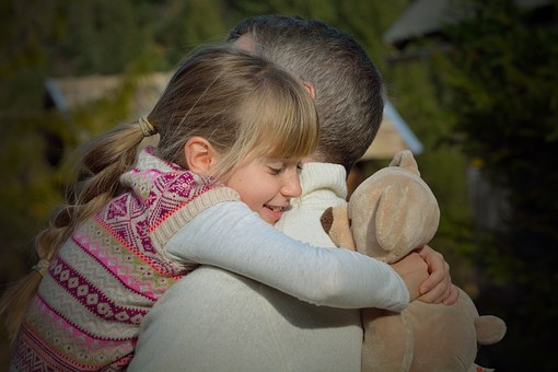 7 Ways to Appreciate How Dad is Different than Mom