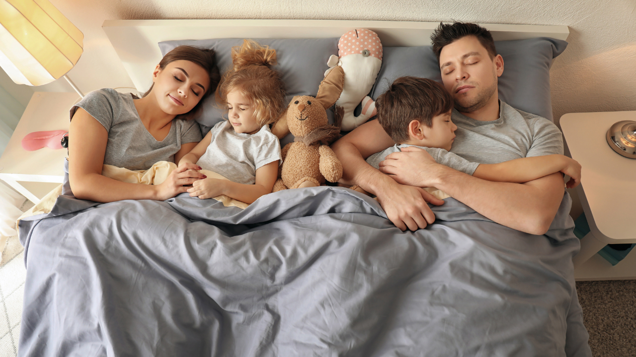 7 Expert Tips for Better Sleep for Families (and How to End Bedtime Battles for Good)